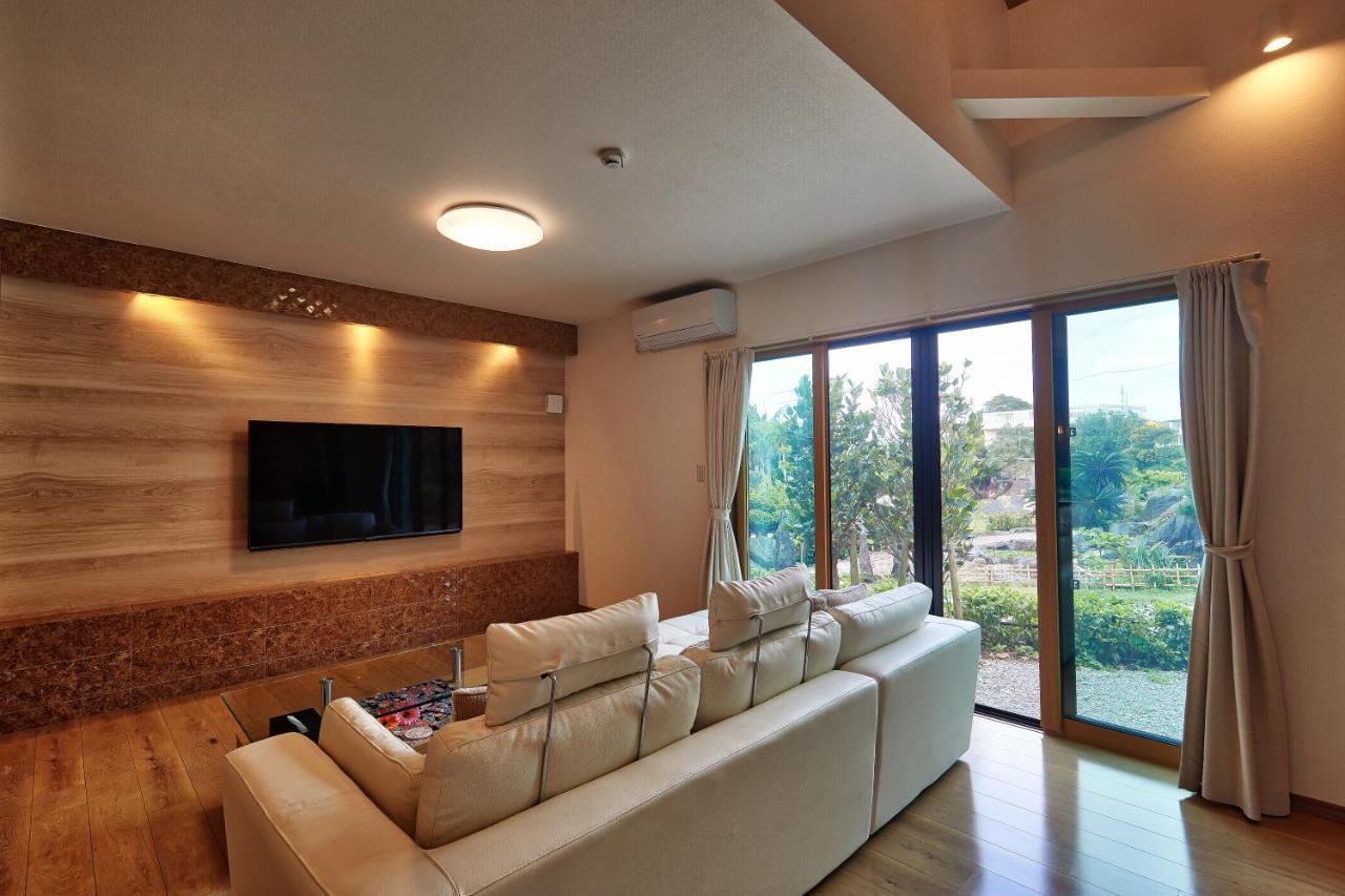 Private Villa Churaya Yaedake Bettei Motobu Buitenkant foto